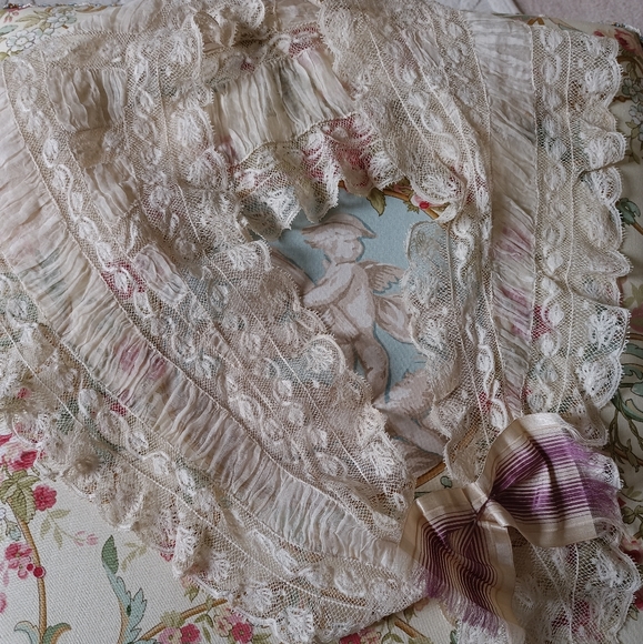 ANTIQUE TROUSSEAU BRIDAL LACE FICHU IN MINT CONDITION! - Picture 12 of 12
